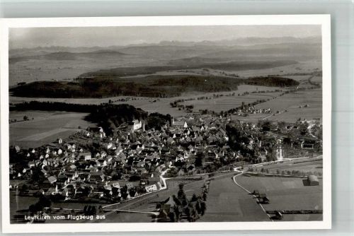 Leutkirch 1942 Fliegeraufnahme vom Ort mit Schloss Zeil und Stadtpfarrkirche Sankt Martin