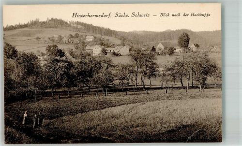 Hinterhermsdorf Panorama des Ortes mit der Hackkuppe