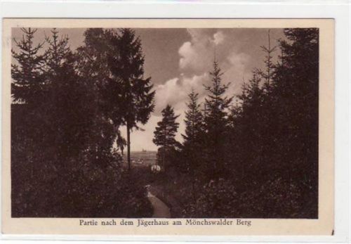 Mönchswalder Berg Mönchswalder Berg mit Partie nach dem Jägerhaus gelaufen von 1930, rückseitiger Stempel: Lehn, Neukirch ( Lausitz ) Land. Gute Erhaltung.