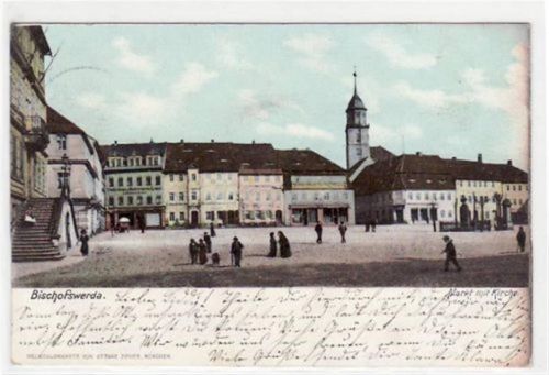 Bischofswerda Bischofswerda mit Markt und Kirche gelaufen von 1904. Oxydationsspuren rechter Rand, leichter Stempeldurchdruck, sonst gut erhalten.