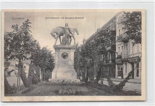 Graudenz Graudenz / Grudziadz. Getreidemarkt mit Bismarck-Denkmal. Feldpost Leicht fleckig, sonst gut erhalten