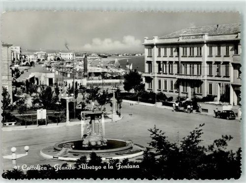 47841 Cattolica - Grand Hotel und Brunnen