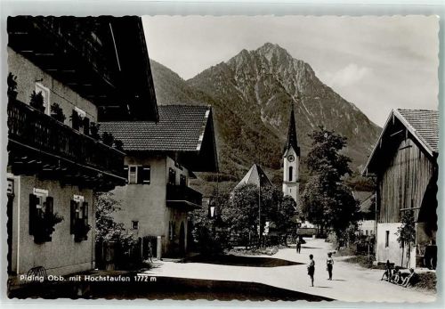 Piding Dorfstraße Pfarrkirche Maria Geburt Kinder