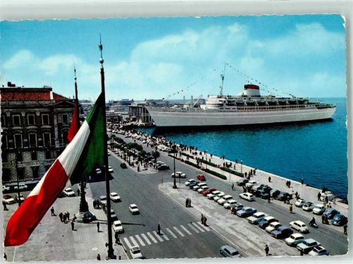 Trieste / Triest / Trst Platz der Einheit Italiens Ufer Autos Schiff Fahne