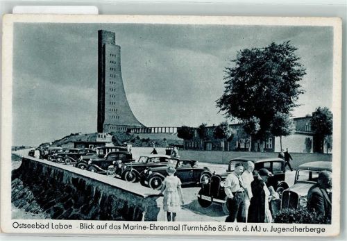 Laboe Marine Ehrendenkmal Jugendherberge Oldtimer