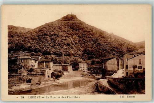 Lodeve le Rocher des Fourches