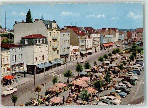 Siegburg Markt Marktszene Auto Parkplatz Geschäfte Omnibus Zebrastreifen