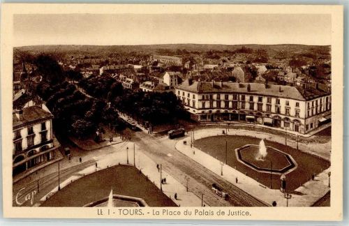 Tours la Place du Palais de Justice Straßenbahn