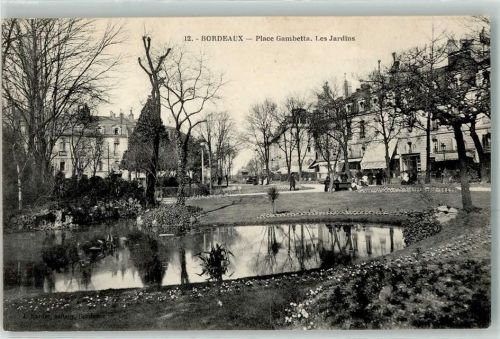 Bordeaux Place Gambetta les Jardins