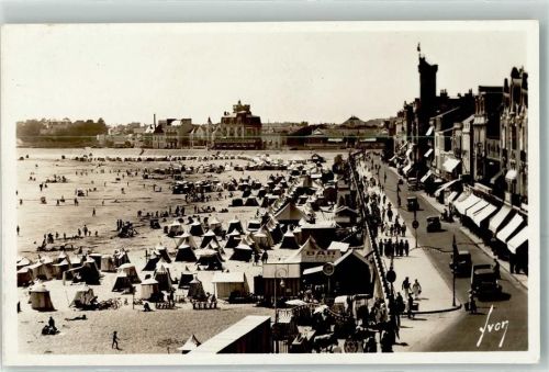 Les Sables-d'Olonne la Plage vers le Casino Oldtimer