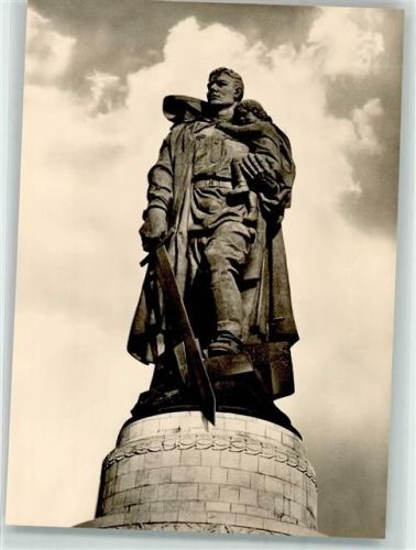 Treptow Sowjetisches Ehrenmal im Treptower Park
