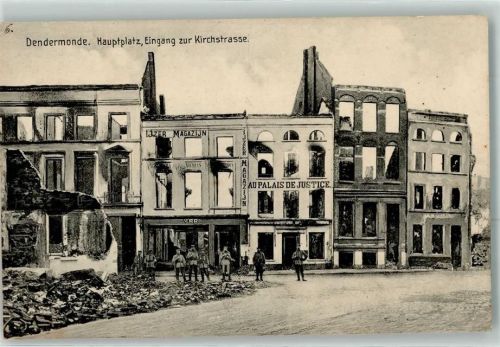 Dendermonde Hauptplatz Eingang zur Kirchstraße au Palais de Justice