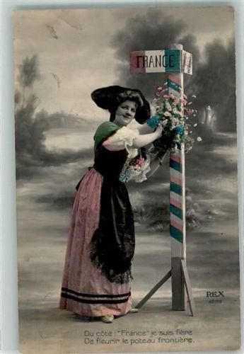 du cote France je suis fiere de fleurir le poteau frontiere Tracht