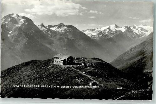Starkenburger Hütte 2229 m Stubaiergletscher Schnee