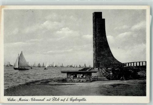 Laboe Marine Ehrendenkmal Blick auf d. Segelregatta