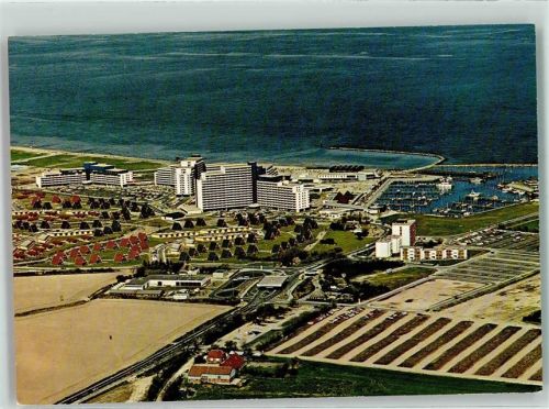 Damp Ostseebad Hafen Meer Strand Hochhaus Auto