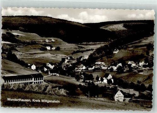 Wunderthausen mit neuem Schulgebäude