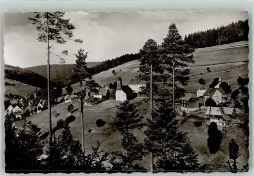 Gütenbach mit alter Pfarrkirche