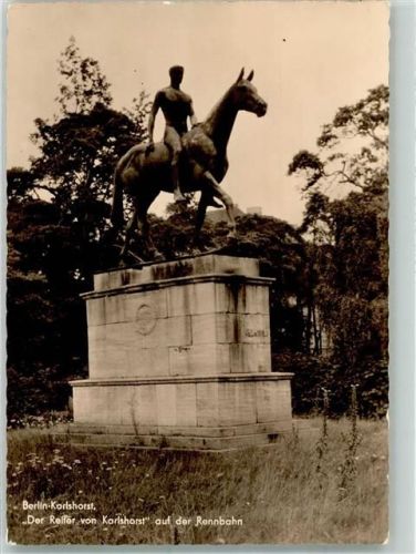 10115 O1157 Karlshorst Foto AK Denkmal Der Reiter von Karlshorst Rennbahn