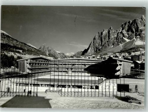 Cortina d'Ampezzo Olympisches Eisstadion im Winter Fotograf Ghedina