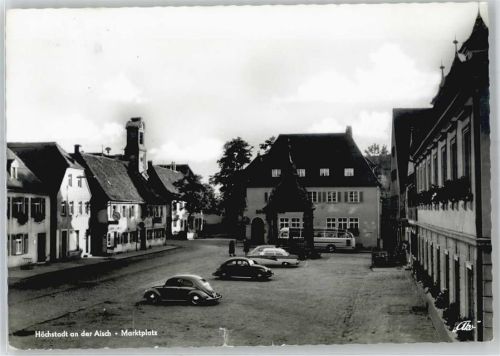 91315 W8552 Höchstadt a d Aisch - Marktplatz, Autos