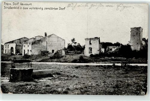 Vaucourt Strassenbild in dem vollständig zerstörten Dorf