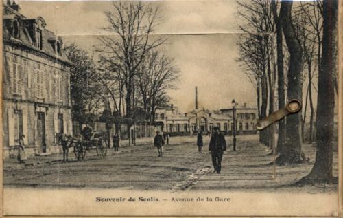 62310 Senlis - Senlis (Frankreich) Leporello auf Holz, Bahnhofs-Allee I-II (fleckig VS/RS/innen)