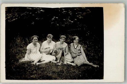 Altscherbitz 1929 Ort handschriftlich Gruppenfoto Frauen im Park