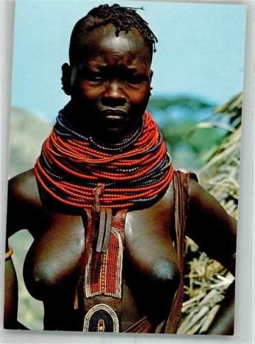 Mädchen vom Stamm der Turkana Kenia