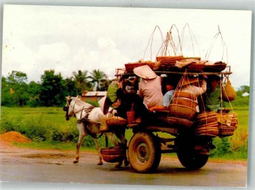 Hanoi 1997 Tracht On the way to the market