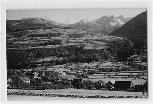 Aich in Ennstal. Gebirge gelaufen. Gute Erhaltung.