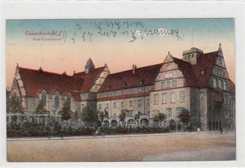 Gelsenkirchen. Real-Gymnasium gelaufen, 1925. Ecken mit Albumabdrücken, leicht fleckig, sonst gut erhalten