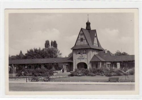 Bahnof in Bad Saarow - Pieskow. Postalisch gelaufen. Sehr gut erhalten.