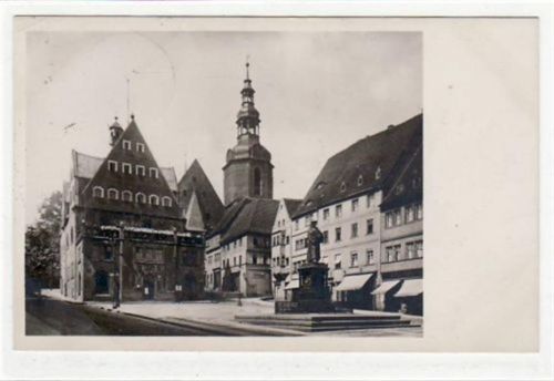 Lutherstadt Eisleben Eisleben mit Markt und Rathaus gelaufen von 1933. Leichter Stempeldurchdruck, an den Ecke n leichte Abdrücke vom Album, kleiner Knick oben und unten links, sonst gut erhalten.