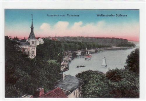 Abgebildet ist das Panorama vom Flakensee - Woltersdorfer Schleuse. Postalisch nicht gelaufen. Sehr gut erhalten.