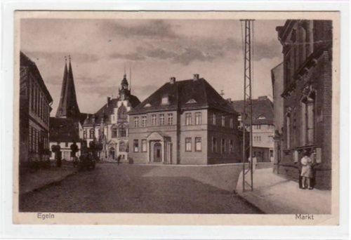 Egeln, Partie mit Markt gelaufen von 1937 kleiner Knick unten rechts, leichter Bug oben links, sonst gut erhalten.