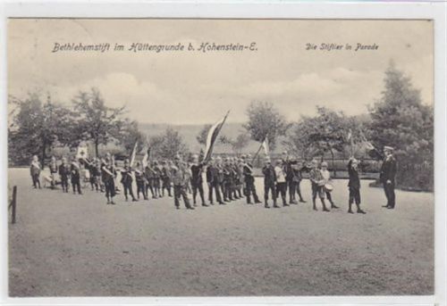 Bethlehemstift im Hüttengrunde. Stifter in Parade gelaufen am 23.07.1906. Albumabdrücke an den Ecken sonst gut erhalten.