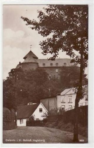 Oelsnitz Oelsnitz mit Schloß Vogtsberg. ungelaufen handschriftliches Datum von 1928. Gute Erhaltung.