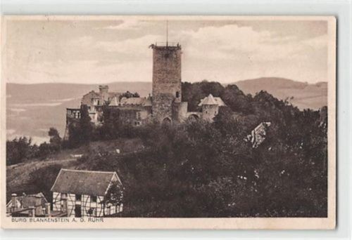 Hattingen-Blankenstein an der Ruhr. Blick auf Burg Blankenstein gelaufen. Gute Erhaltung.