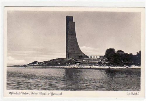 Laboe Laboe mit Partie beim Marine Ehrenmal ungelaufen Top Erhaltung.