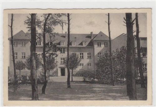 Gebäude in Rothenburg / Oder gelaufen. Gute Erhaltung.