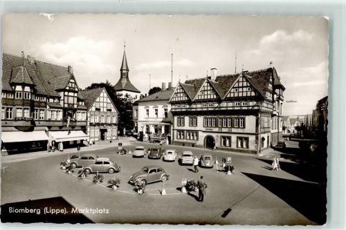 Blomberg Marktplatz Rathaus Fachwerhaus VW-Käfer DKW