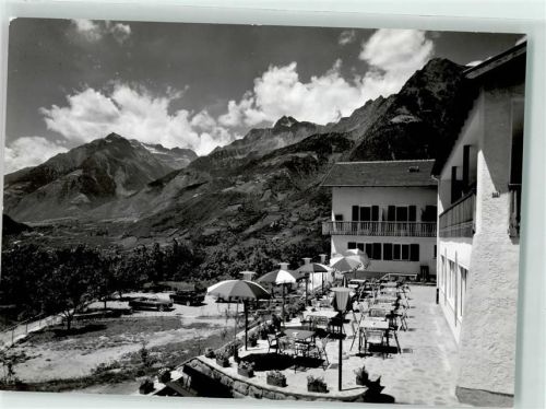 Dorf Tirol Naturfreundehaus Auto