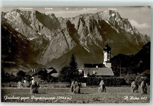 Farchant Heuernte Pfarrkirche St. Andreas Zugspitzgruppe