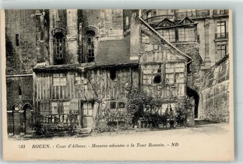 Rouen Cour d`Albane Masures adossees a la Tour Romain