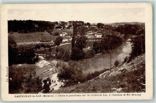 Castelnau-le-Lez Chute et panorama sur la riviere le Lez a l`Horizon le Pic St. Loup