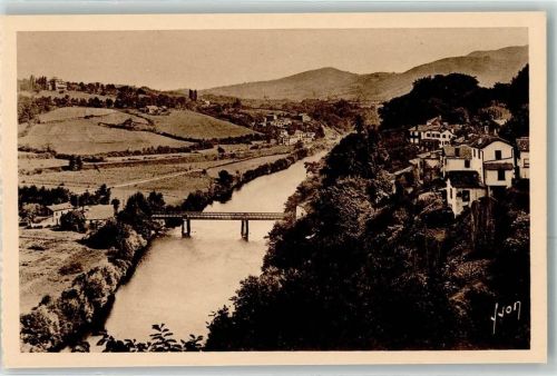 Cambo-les-Bains a cheval sur la Nive le Bas et le Haut Cambo