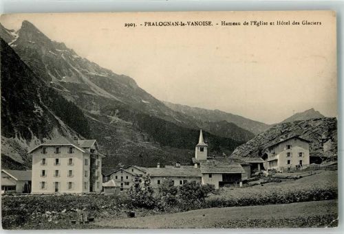 Pralognan-la-Vanoise Hameau de l Eglise et Hotel des Glaciers Kirche