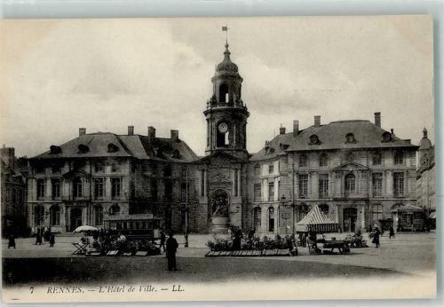 Rennes Rathaus Straßenbahn