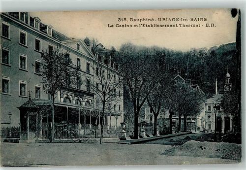Uriage-les-bains le Casino et l`Etablissement Thermal